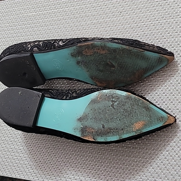 Betsy Johnson lace flats - Picture 3 of 4